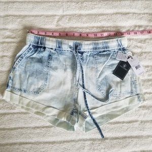 NWT Volcom Sunday Strut Shorts